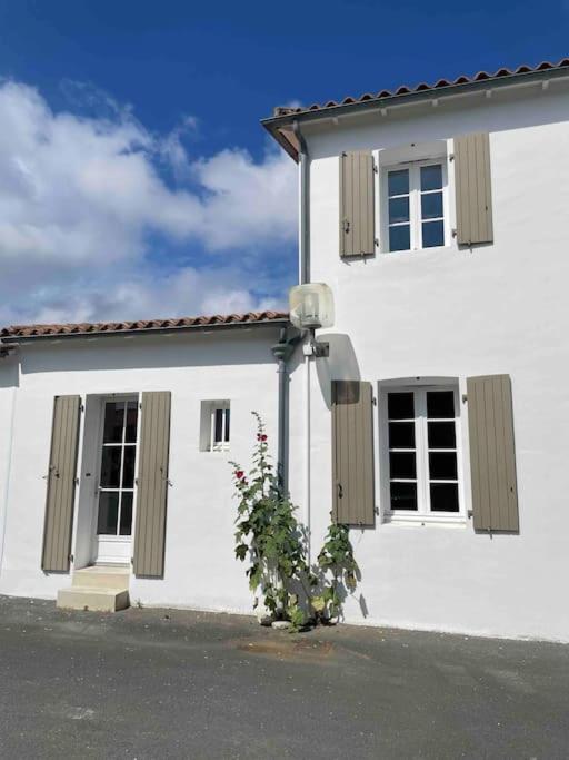 Maison De Vacances La Flotte 00491Ui Extérieur photo