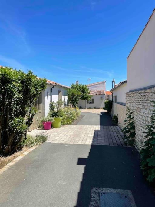 Maison De Vacances La Flotte 00491Ui Extérieur photo